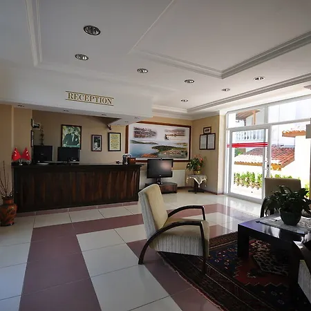 Ezer Hotel 2*