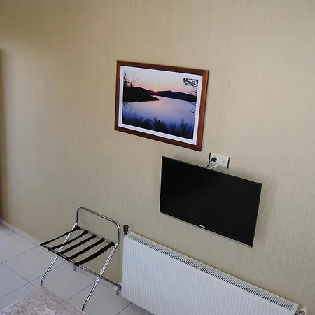 Hotel Ezer 2*