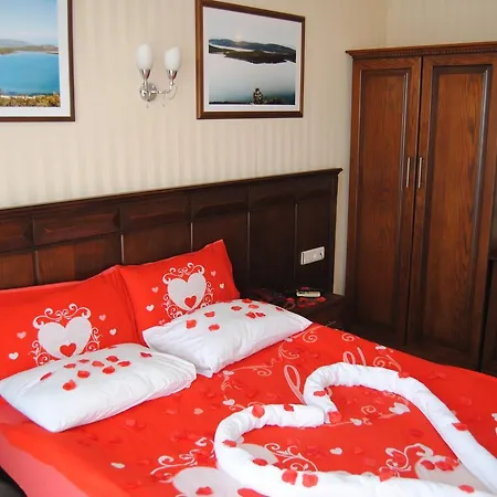 Ezer Hotel